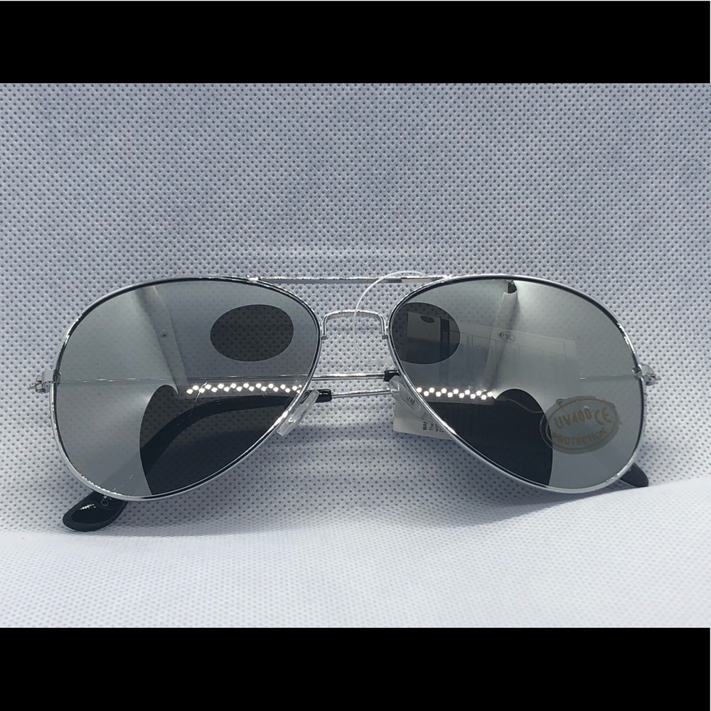 Classy Aviator Sunglasses